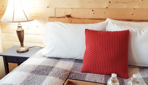Deluxe Queen Bed