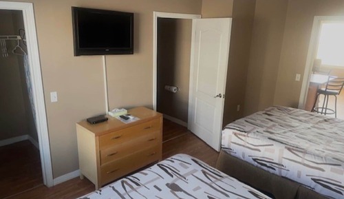 Studio Suite (Offsite)