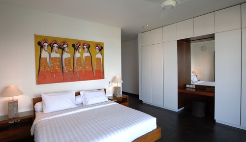 Three Bedroom Beachfront villa # 6