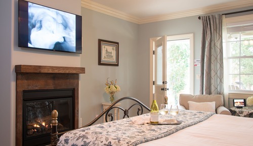 Galway Bay, Luxury Room, Refrigerator & Microwave