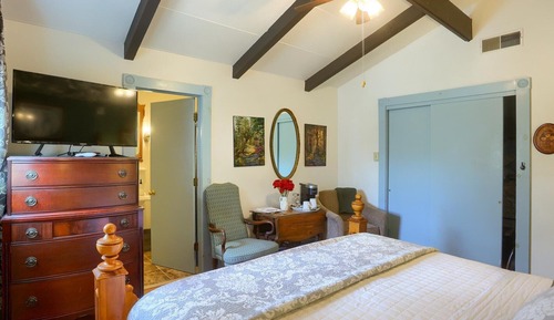 Penn's Woods Room