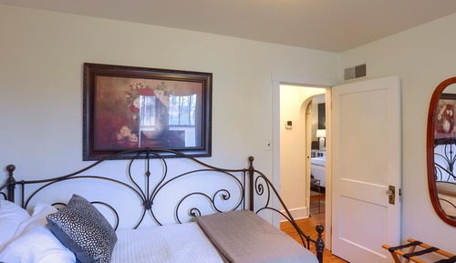 Swan Cottage
