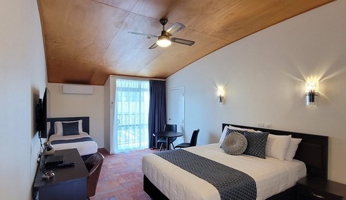 Executive Triple Room, Multiple Beds