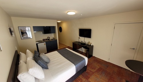 Standard Room, 1 Queen Bed