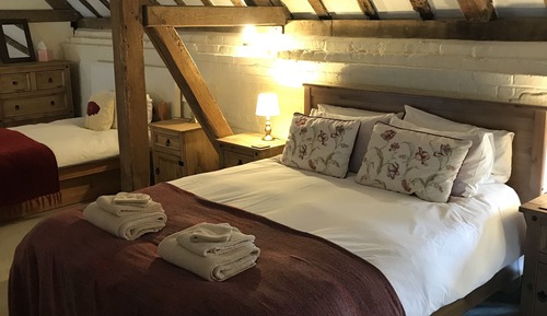 Suite, Ensuite (The Minsmere Room)