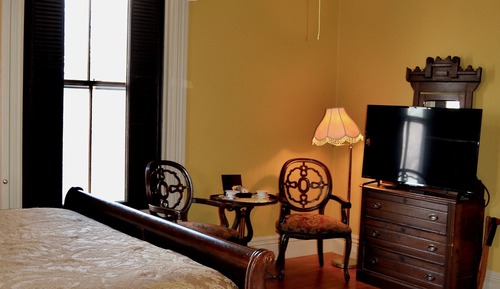 Gold Room