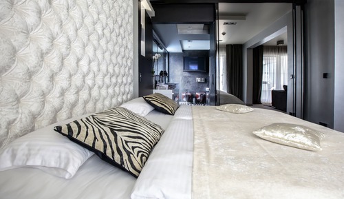 Luxury Suite, 1 King Bed, Hot Tub, Sea View