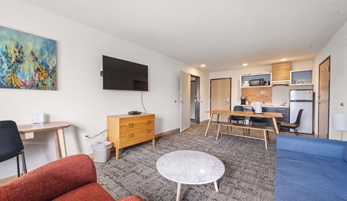 King Suite, 1 Bedroom with River View