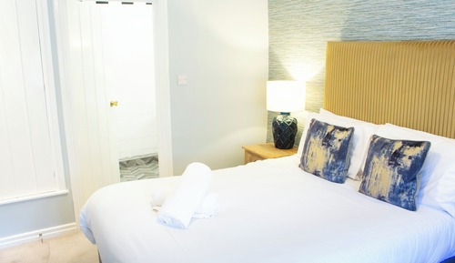 Courtyard Classic Double