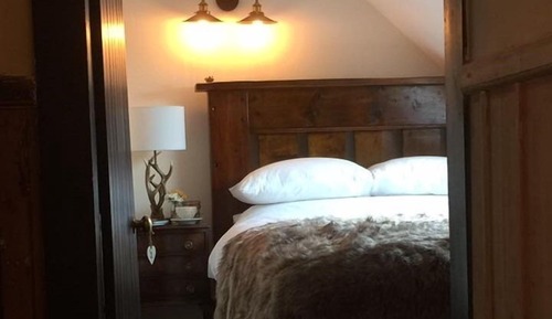 Single Room, Ensuite, Mountain View (Room 2)