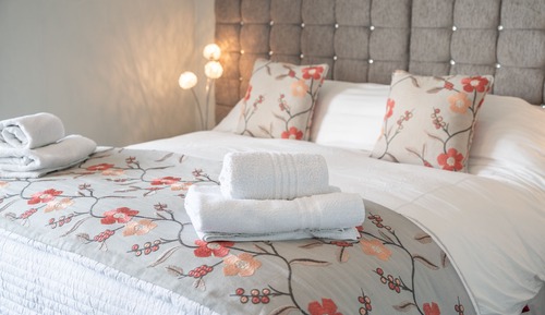 Superior Double Room, Ensuite (Poldhu )