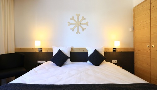 Family Room (Deluxe)