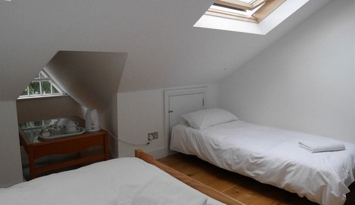 Standard Triple Room, Ensuite