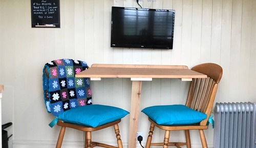 Luxury Cabin, Ensuite (Shepherds Hideaway)