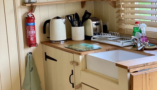 Luxury Cabin, Ensuite (Luxury Shepherds Hut)