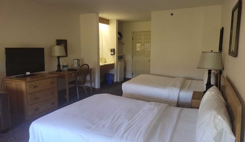 Standard Room, 2 Double Beds