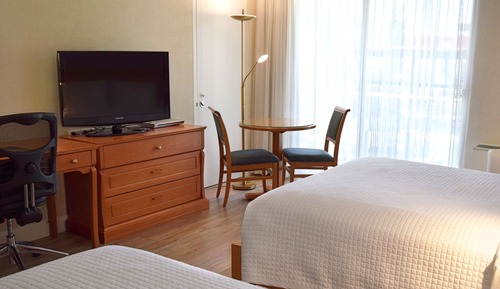 Room, 2 Queen Beds, Garden View