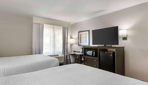 Standard Room, 2 Queen Beds, Accessible, Non Smoking