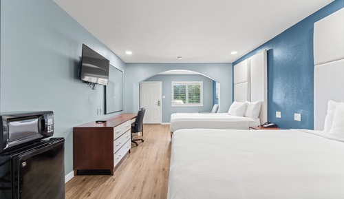 Comfort Room, 2 Queen Beds, Non Smoking