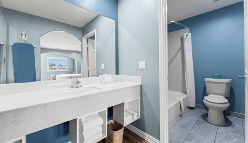 Comfort Room, Multiple Beds, Non Smoking