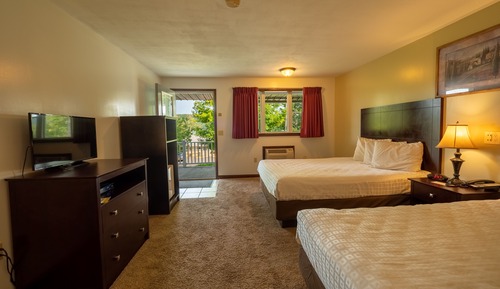 Standard Room, 2 Queen Beds, Non Smoking (Hillside)