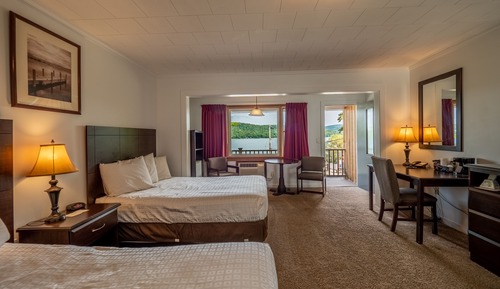 Standard Room, 2 Double Beds, Non Smoking, Lake View (Balcony)