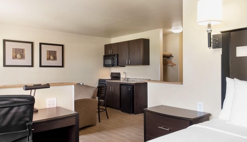 Studio Suite, 1 King Bed, Non Smoking