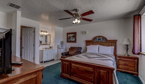 Deluxe Room, 1 Queen Bed