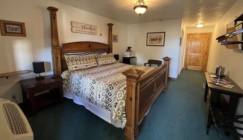 Deluxe Room, 1 King Bed