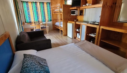 Basic Studio, Multiple Beds