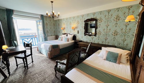Classic Triple Room, Sea View