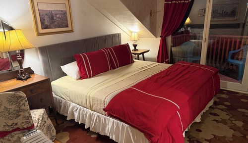 Room 8