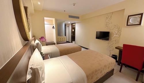 Triple Room