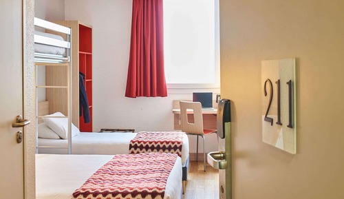 Standard Room, Multiple Beds