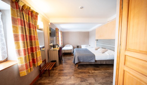 Standard Quadruple Room