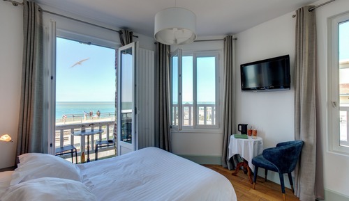 Chambre double vue mer avec baignoire