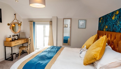 Superior Double Room, Ensuite, Sea View