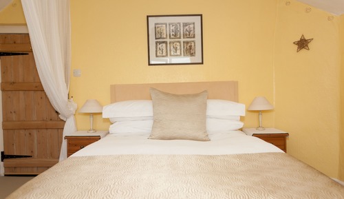 Superior Double Room, Private Bathroom, Garden View