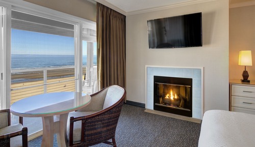 Oceanfront 1 Bdrm W/Kitchen Non Pet with King/Queen Sico Bed