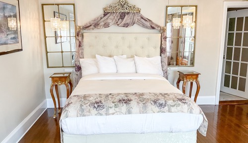 Superior Double Room, Ensuite, Harbor View (Vanderbilt)