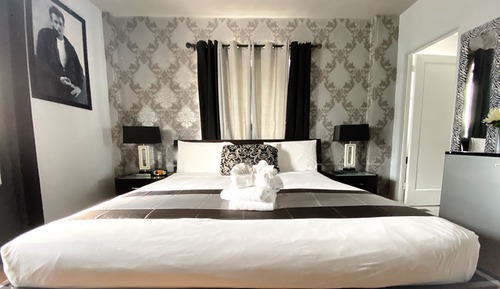 Superior Room, 1 King Bed