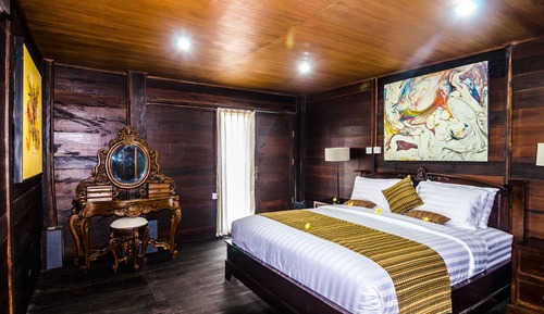 Classic Villa, 4 Bedrooms, Private Pool, City View