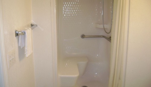 Standard Room, 1 Queen Bed, Accessible, Non Smoking