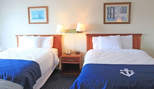 Triple Queen Suite Outer