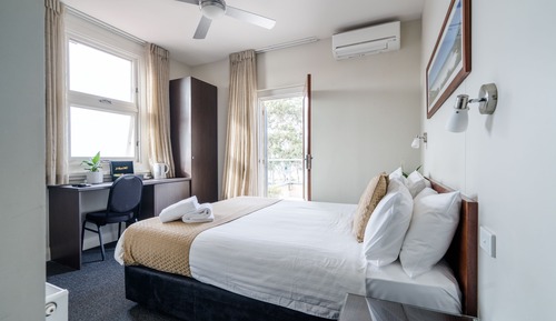 Classic Room, 1 Queen Bed, Balcony