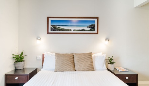 Standard Room, 1 Queen Bed, Balcony