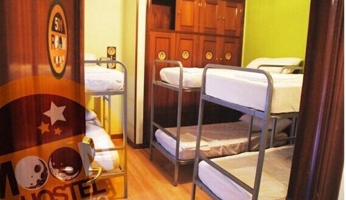 Shared Dormitory, Shared Bathroom
