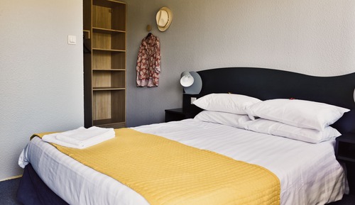 Standard Double Room, Patio, Garden View