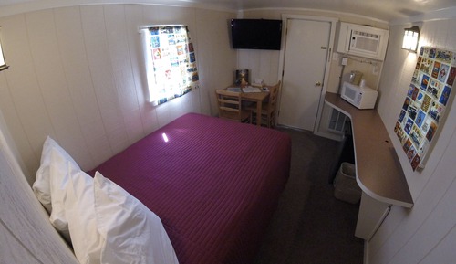 Couples Caboose, 1 Double Bed