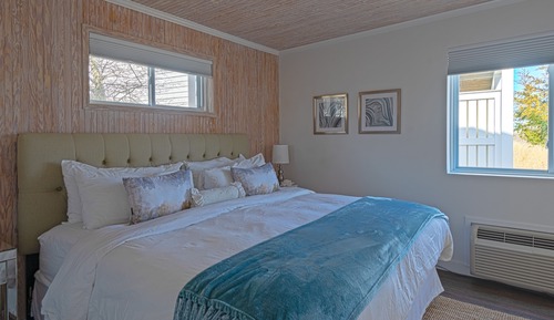 Lower One Bedroom Oceanfron (SR)